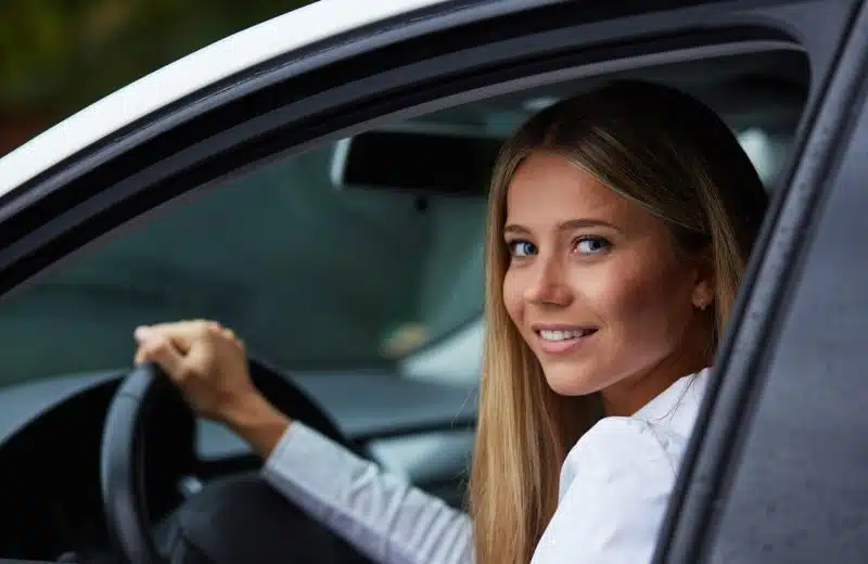 L’achat d’occasion, la solution idéale pour la première voiture d’un jeune conducteur