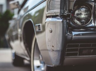 Par choc avant et arrière : pour tous modèles à petit prix