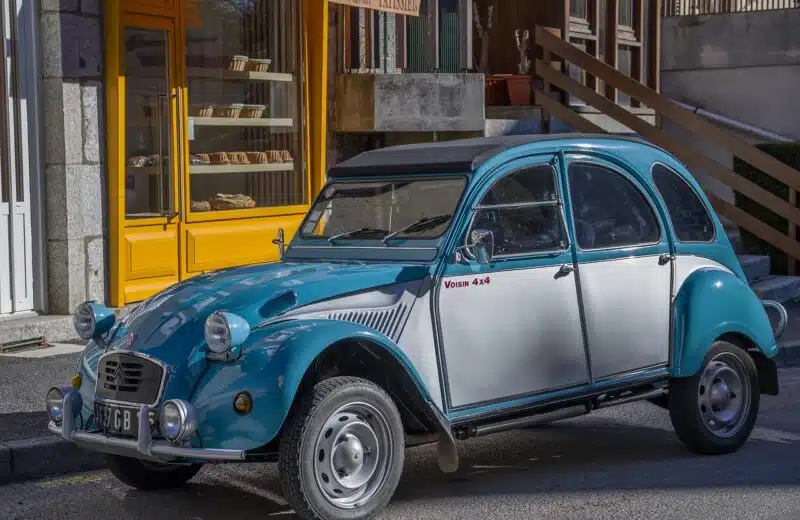 La France et ses trésors automobiles : plongée dans la fascination pour les voitures anciennes