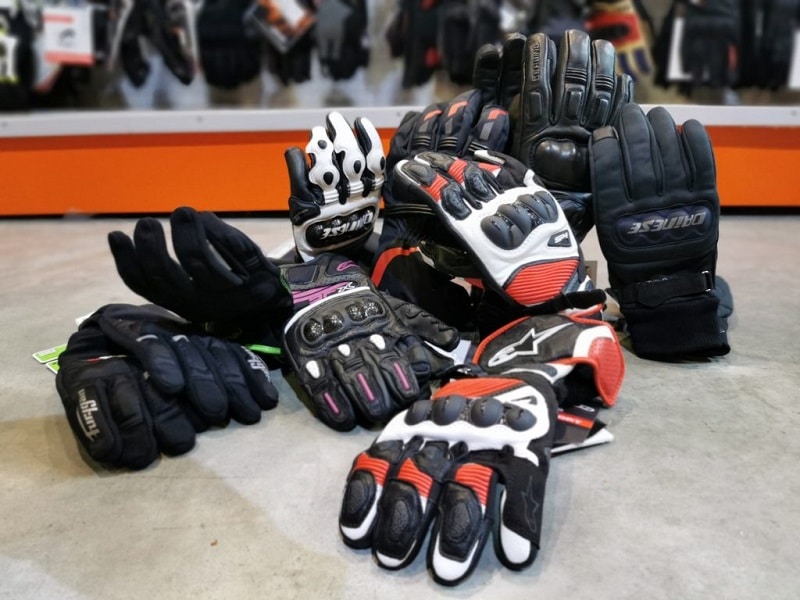 5 choses à savoir avant d’acheter une paire de gants de moto pour l’hiver