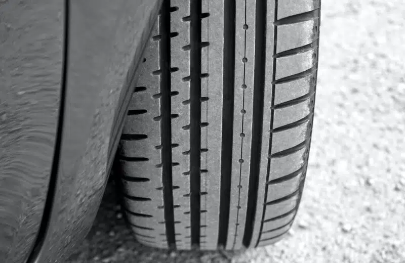 Comment savoir s’il est temps de changer de pneus ?