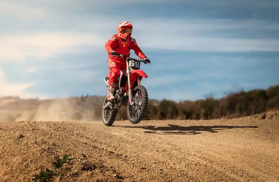 L’équipement indispensable pour la pratique de la moto cross