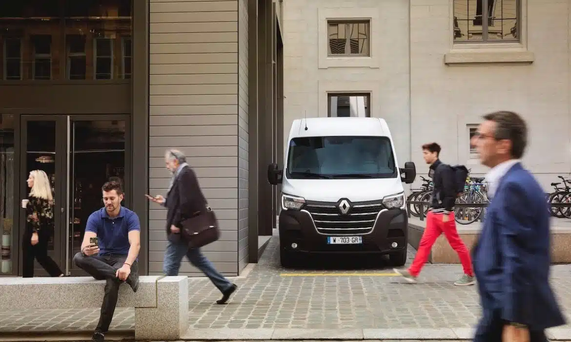 Les accessoires incontournables pour aménager votre Renault Master utilitaire