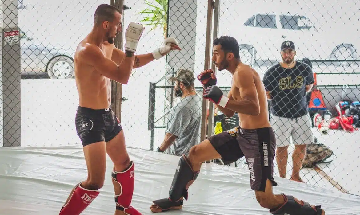 Les techniques avancées de code en ligne pour les combattants de MMA expérimentés