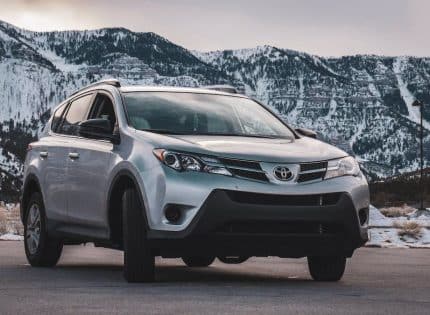 Assurance voiture hybride : comment économiser sur votre contrat