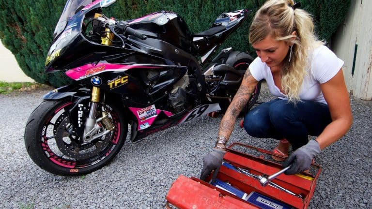 Comment réussir à entretenir sa moto au quotidien