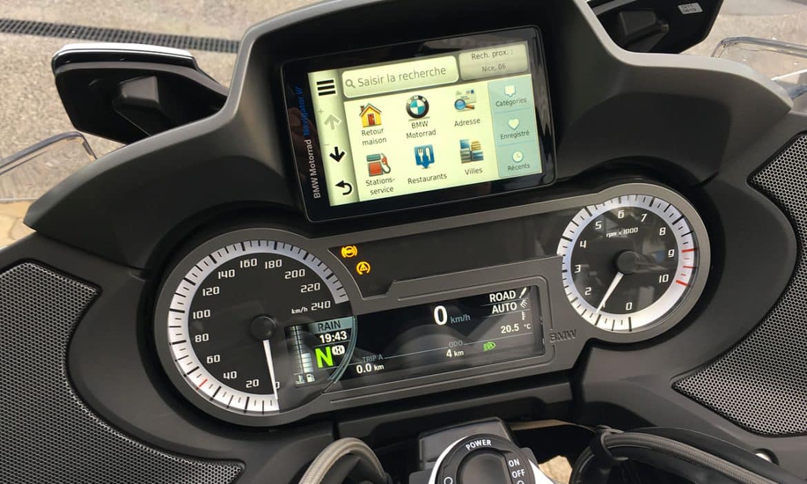 Les avantages du GPS Navigator 6 de BMW Motorrad pour votre moto