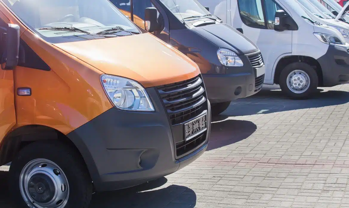 Quelles sont les précautions à prendre au moment de louer un minibus en ligne ?