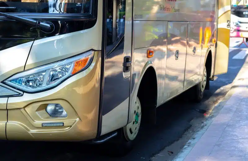 Comment réussir une location de bus en Île-de-France ?