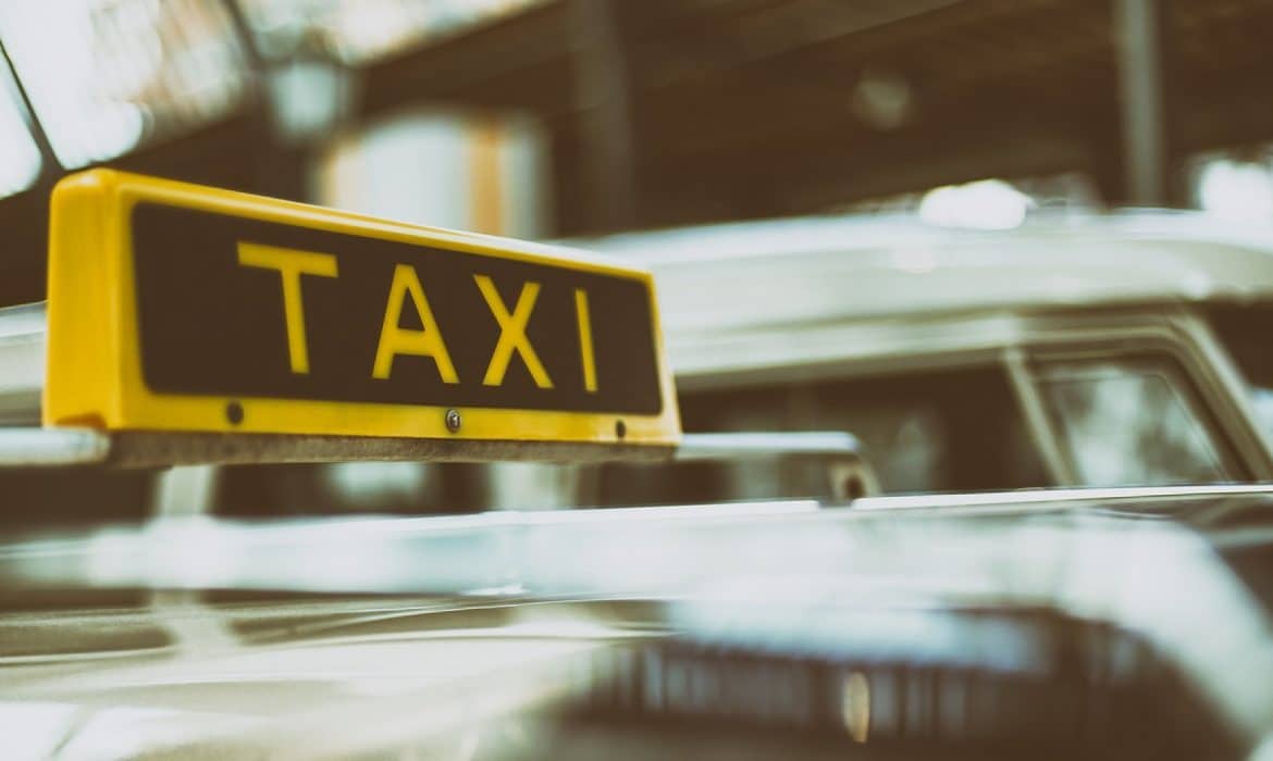 Comment devenir chauffeur de taxi ou chauffeur de VTC professionnels ?