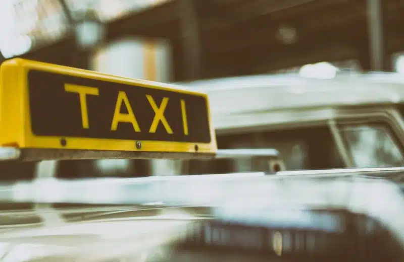 Comment devenir chauffeur de taxi ou chauffeur de VTC professionnels ?