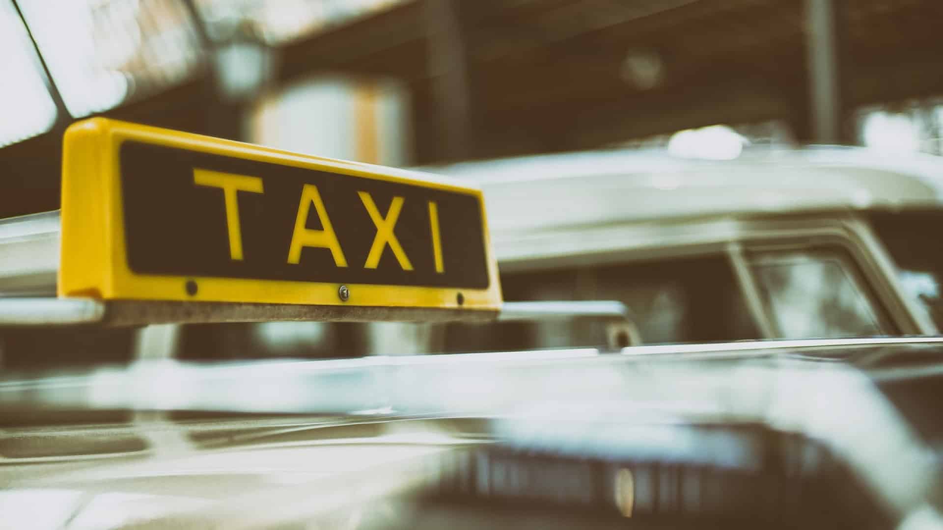 Comment devenir chauffeur de taxi ou chauffeur de VTC professionnels ?