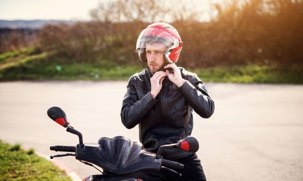 Quels équipements pour optimiser sa sécurité à moto ?