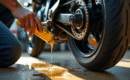 Les écueils à éviter lors de l’application de la graisse pour chaîne de moto