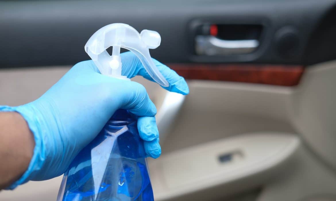 Le lavage automobile à domicile : astuces et avantages
